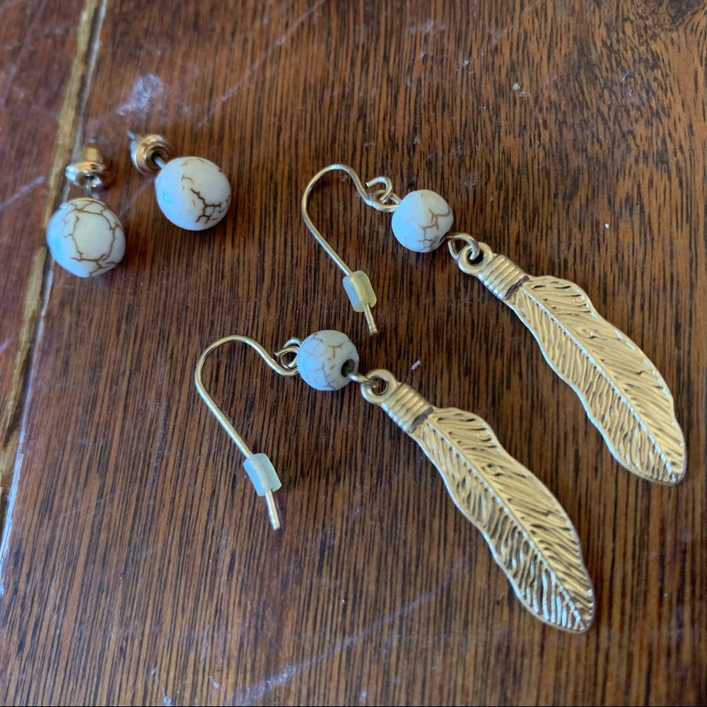 Earring set (free add on)